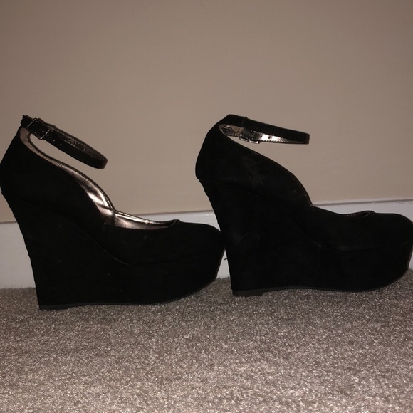 Black Madden Girl Wedges - Picture 2 of 5